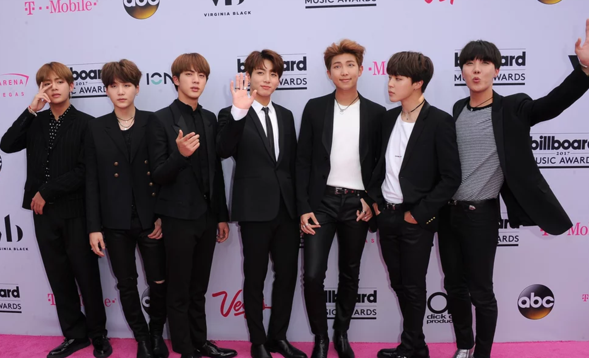 BTS Awarded “Top Social Artist” At 2017 Billboard Music Awards ...