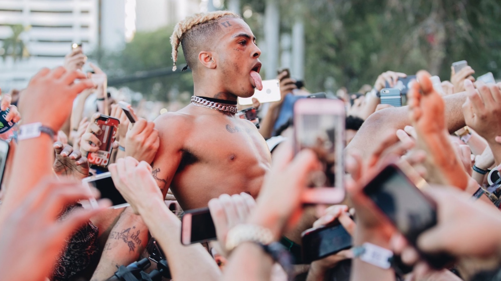 Xxxtentacion Gets Knocked Out On Stage Blurred Culture 