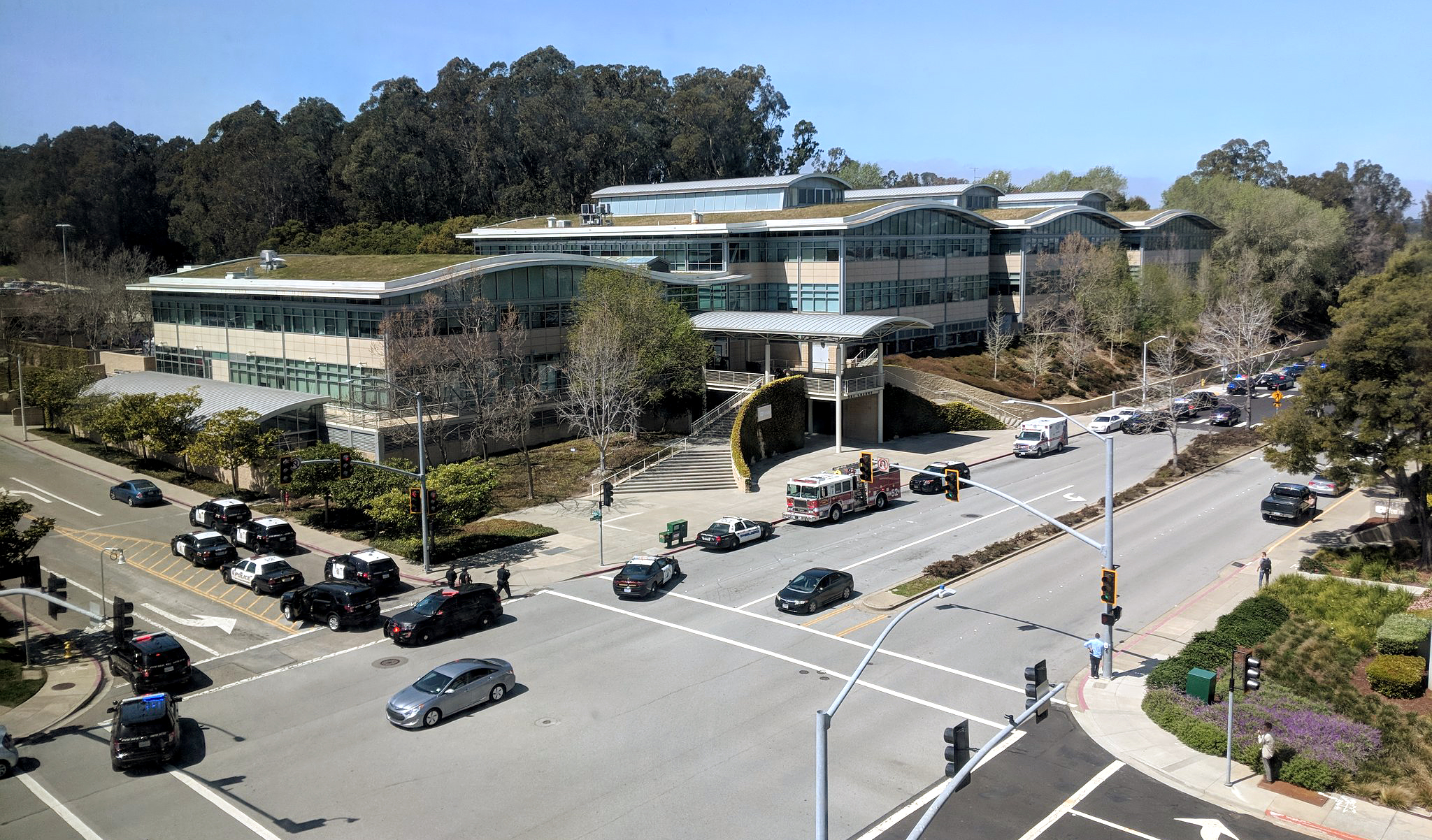 Live Police respond to active shooter at YouTube HQ Blurred Culture