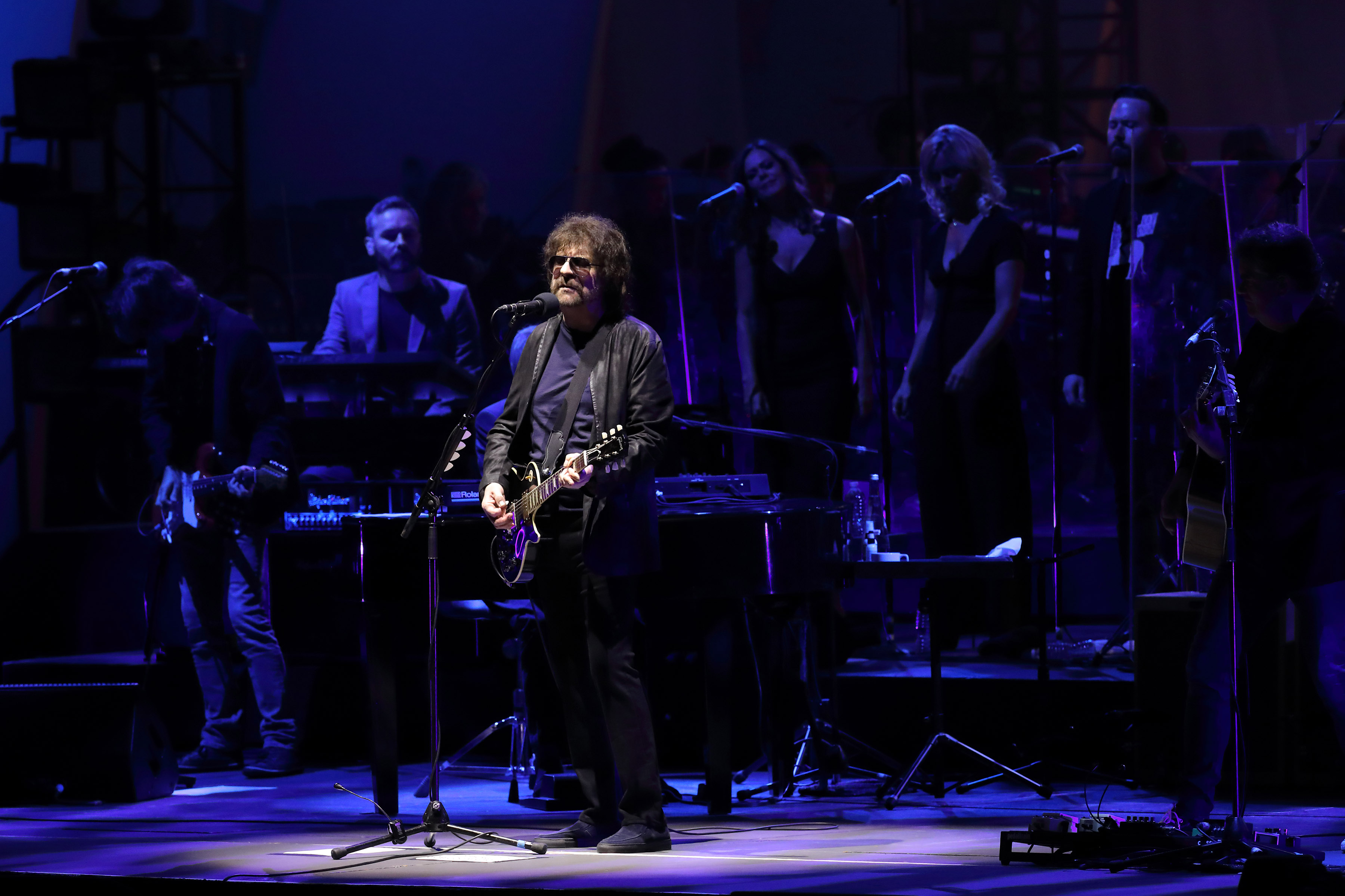 The Timelessness Of Jeff Lynne’s ELO Showcased At The Hollywood Bowl ...