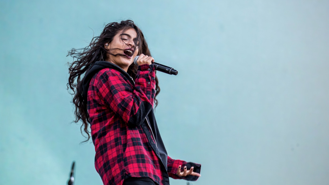 Jessie Reyez Takes Us On First Date At Outside Lands - Blurred Culture