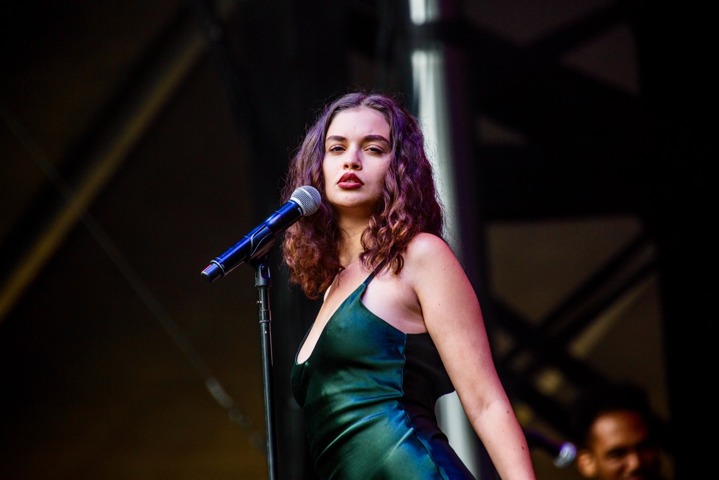 Sabrina Claudio Seduces Outside Lands With Her Effortless Sensuality - Blur...